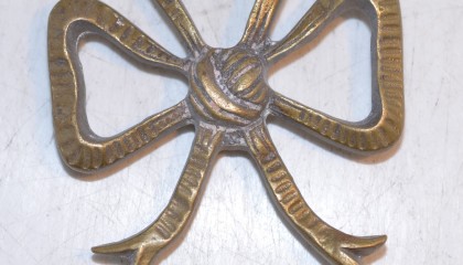 010940032A