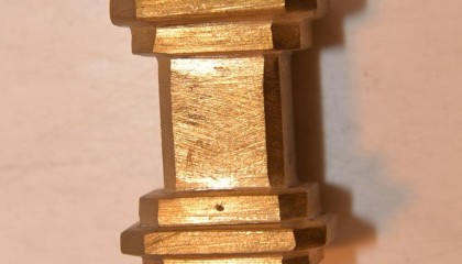 042110001A