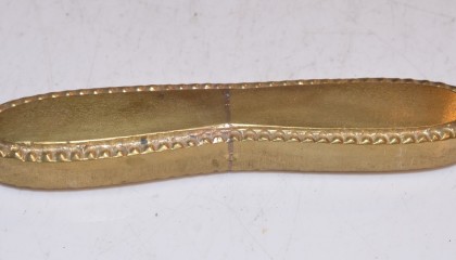 250220011A