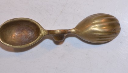 250240018A