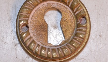 310910018A