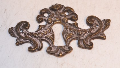 310910116A