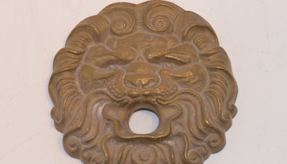 422010026A