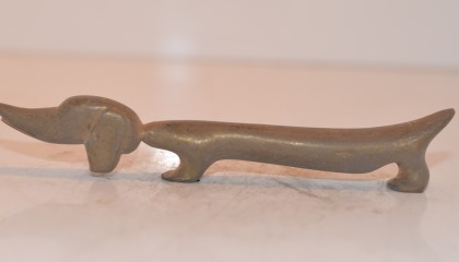 422010043A