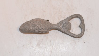 422010048A